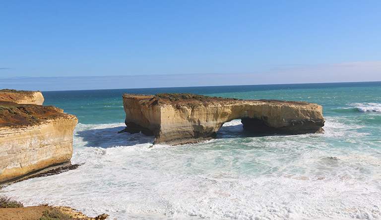 island-archway-great-ocean-road-melbourne-australia.jpg