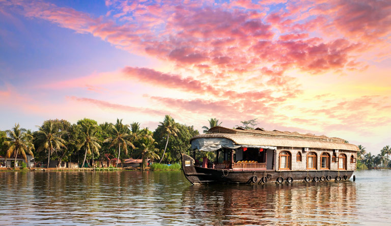 house-boat-in-backwaters-alleppey-kerala-india-at-evening