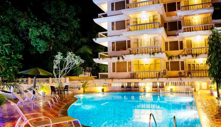 Quality-Inn-Ocean-Palms-Goa-Resort-Exterior-NightView