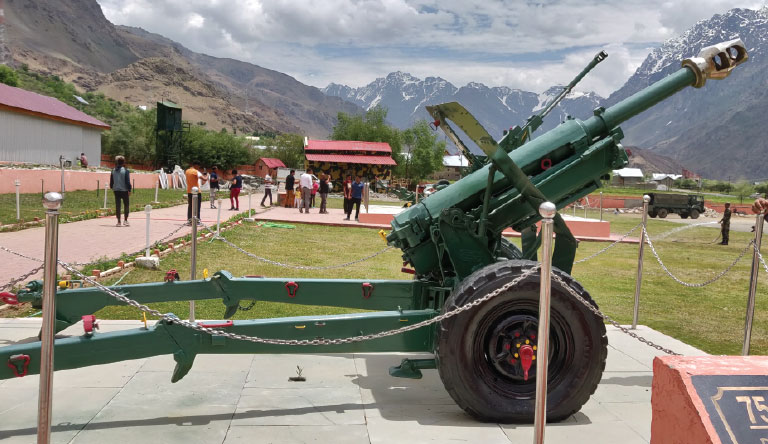 tope-war-memorial-kargil-leh-india