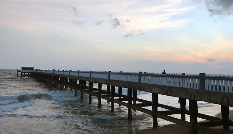 valiyathura-pier-port-kovalam-kerala-india.jpg