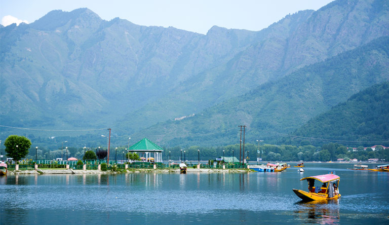 dal-lake-at-srinagar-with-boat-kashmir-india