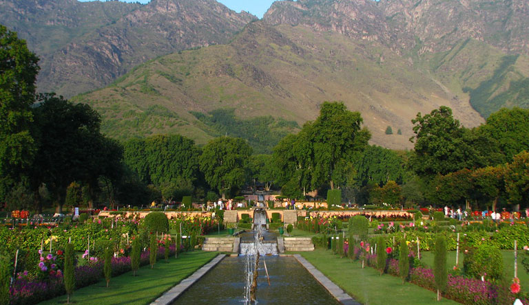 mughal-gardens-nishat-bagh-srinagar-kashmir-india.jpg