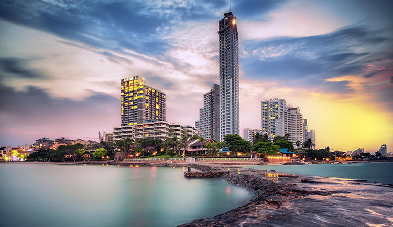 cityscape-in-sunset-pattaya-thailand
